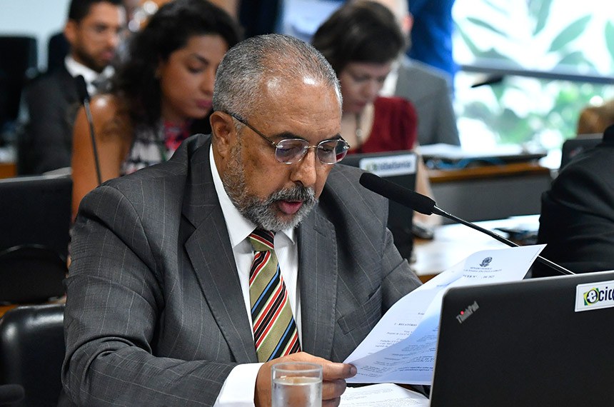 Bancada:
senador Paulo Paim (PT-RS), em pronuncimento.