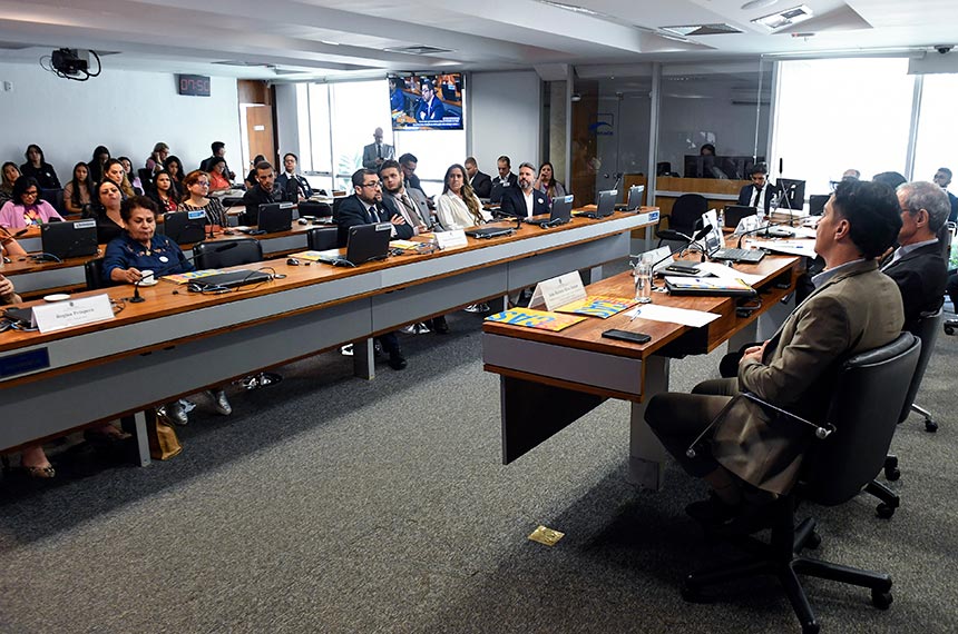A subcomissão do Senado para doenças raras reuniu especialistas para um debate sobre o problema e celebrar avanços - Foto: Jefferson Rudy/Agência Senado