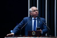 Izalci critica declarações de ministros do STF sobre processos que julgarão