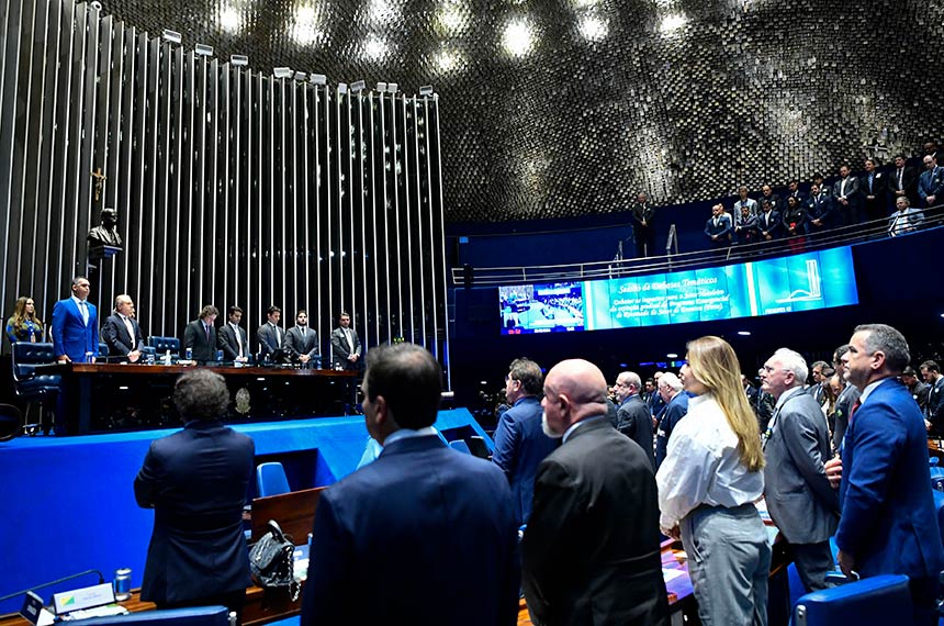 Representantes dos setores de turismo e eventos lotaram o Plenário - Foto: MMULLER