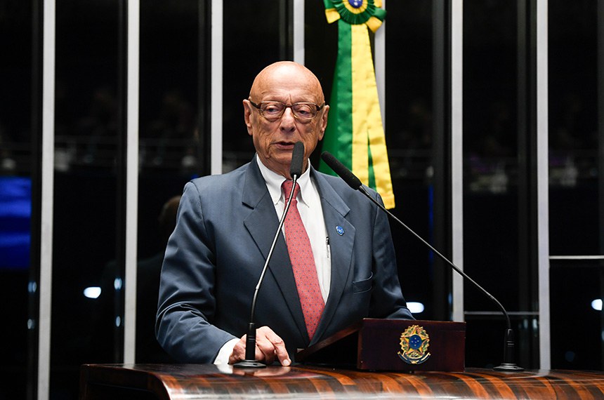 Em discurso, à tribuna, senador Esperidião Amin (PP-SC).