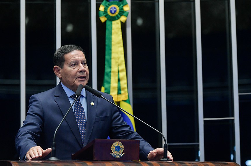 Em discurso, à tribuna, senador Hamilton Mourão (Republicanos-RS). 