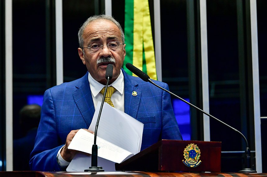 Em discurso, à tribuna, senador Chico Rodrigues (PSB-RR).