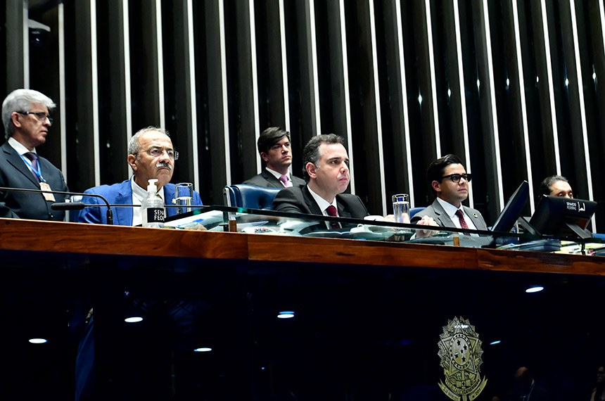 Mesa:  
3º secretário da Mesa do Senado Federal, senador Chico Rodrigues (PSB-RR); 
presidente do Senado Federal, senador Rodrigo Pacheco (PSD-MG); 
secretário-geral da Mesa do Senado Federal, Gustavo A. Sabóia Vieira;
2º secretário da Mesa do Senado Federal, senador Weverton (PDT-MA).