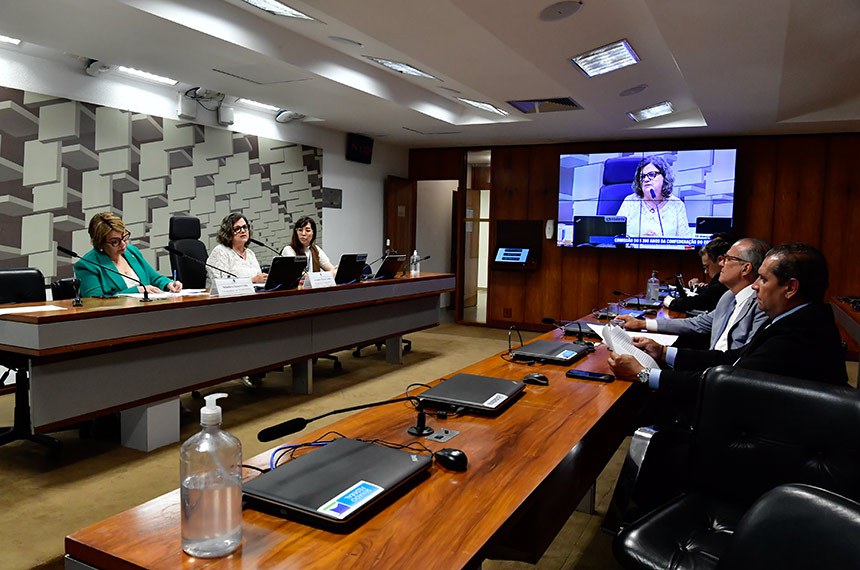 Participa à bancada: 
senador Fernando Dueire (MDB-PE).