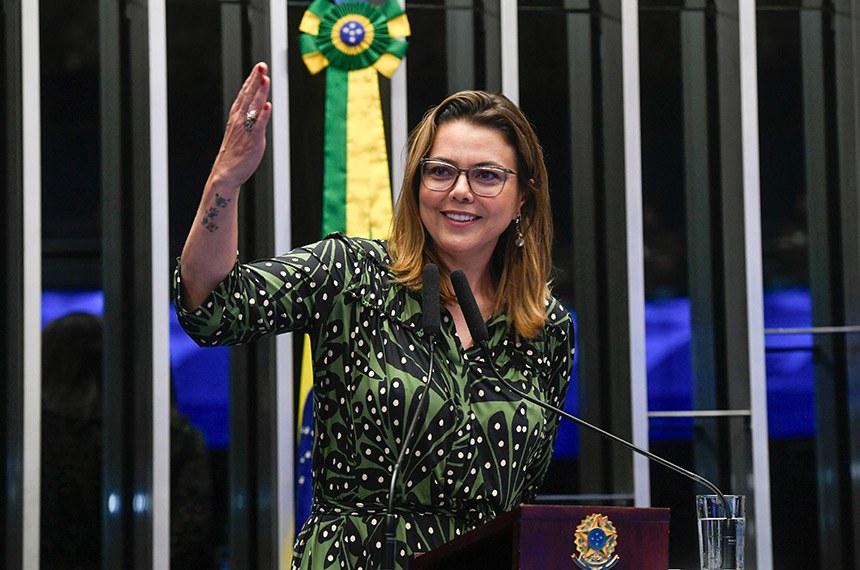 Em discurso, à tribuna, relatora do PL 2.796/2021, senadora Leila Barros (PDT-DF).