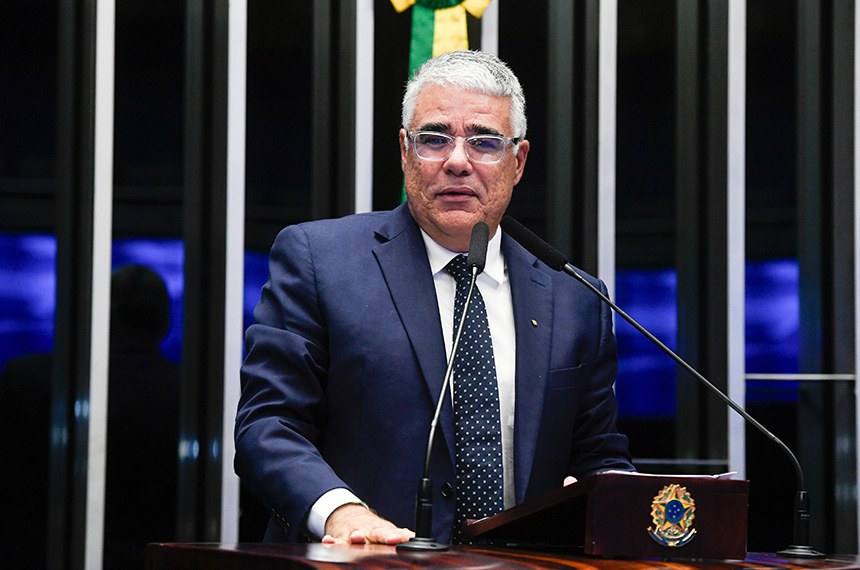 Em discurso, à tribuna, senador Eduardo Girão (Novo-CE).