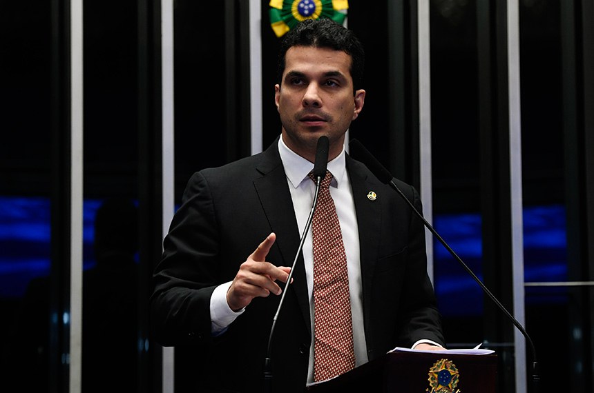 Em discurso, à tribuna, senador Irajá (PSD-TO).