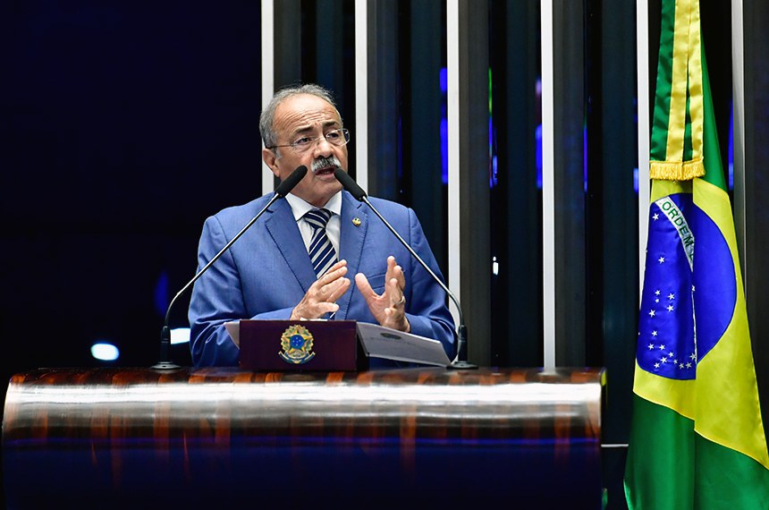 Em discurso, à tribuna, senador Chico Rodrigues (PSB-RR).