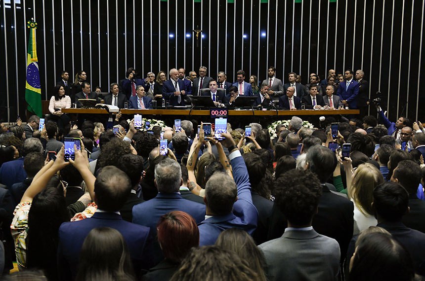 Reforma tributária, promulgada após 30 anos em discussão, foi um dos exemplos do trabalho atual do Congresso - Foto: Jefferson Rudy/Agência Senado