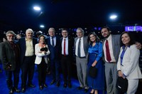 Luta pela democracia é exaltada em sessão especial do Senado