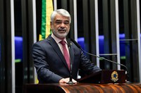 Humberto Costa defende medidas para evitar desabamentos de prédios em PE