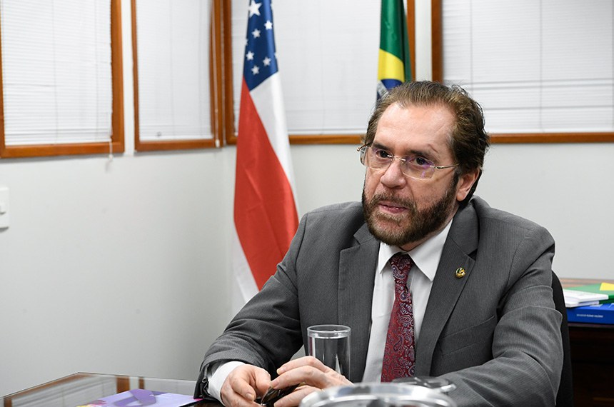 Participam:
ouvidor-geral do Senado Federal, senador Plínio Valério (PSDB-AM).