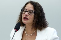 CCT ouve ministra Luciana Santos em audiência pública na quarta-feira