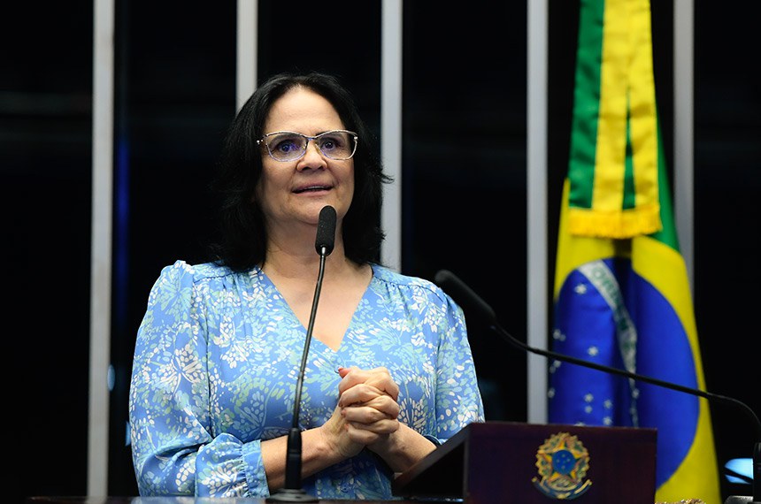 Em discurso, à tribuna, senadora Damares Alves (Republicanos-DF).