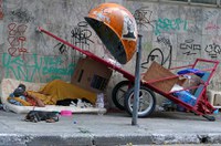 Pessoa em situação de rua poderá ter prioridade e gratuidade para obter documento