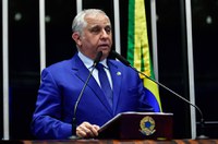 Izalci acusa Alexandre de Moraes de atentar contra a liberdade de expressão