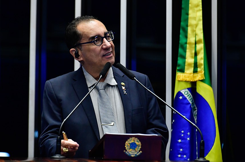 Em discurso, à tribuna, senador Jorge Kajuru (PSB-GO).