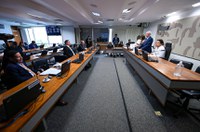 CCDD aprova renovação e outorga de 11 emissoras de rádio e TV