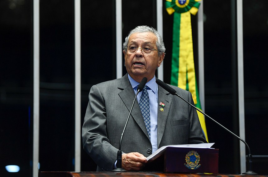 Em discurso, à tribuna, senador Jayme Campos (União-MT).