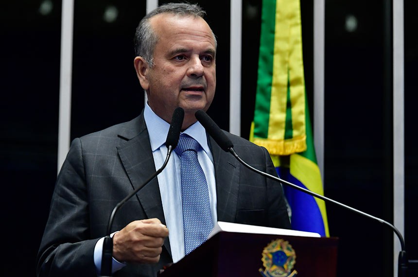 Em discurso, à tribuna, senador Rogerio Marinho (PL-RN).