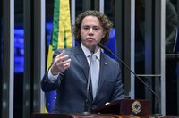 Veneziano destaca nova etapa do Minha Casa, Minha Vida e elogia governo federal