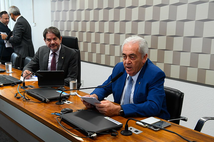 Mesa: 
presidente da CEHV, senador Cid Gomes (PDT-CE); 
relator da CEHV, senador Otto Alencar (PSD-BA) - em pronunciamento.
