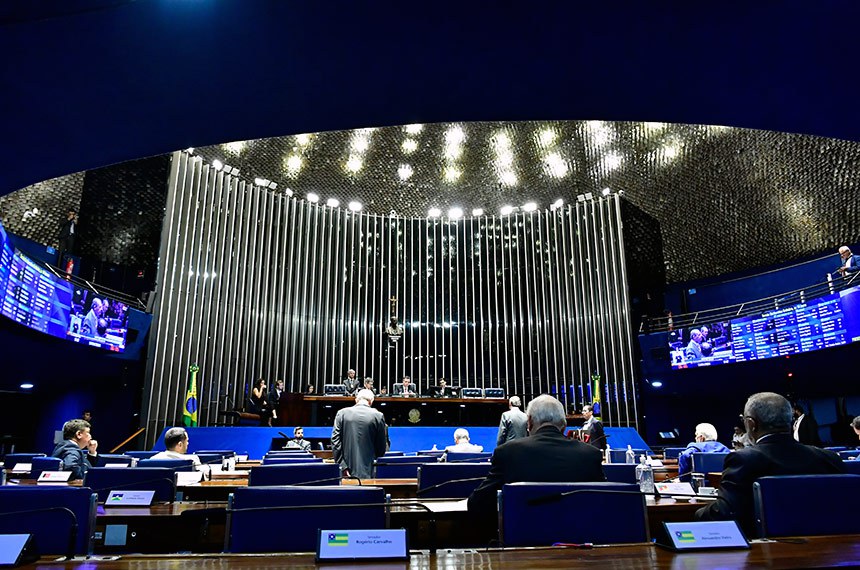Mesa: 
líder do governo no Senado Federal, senador Randolfe Rodrigues (sem partido-AP); 
presidente do Senado Federal, senador Rodrigo Pacheco (PSD-MG); 
secretário-geral da Mesa do Senado Federal, Gustavo A. Sabóia Vieira.