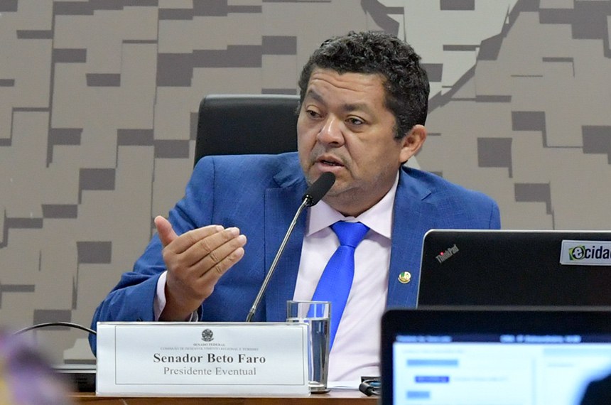 Mesa:
presidente eventual da CDR, senador Beto Faro (PT-PA).