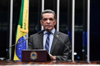 Direita é a favor da vida, diz Mecias de Jesus