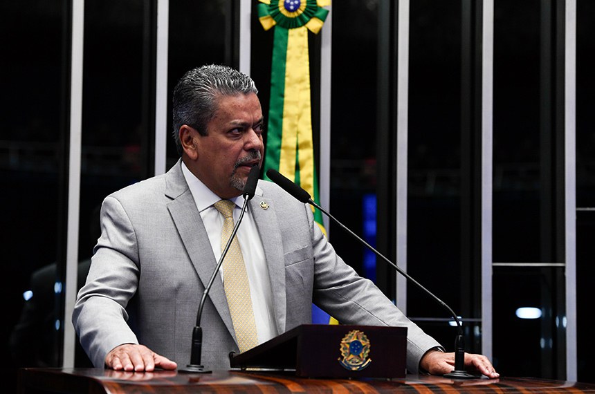 Em discurso, à tribuna, senador Dr. Hiran (PP-RR).