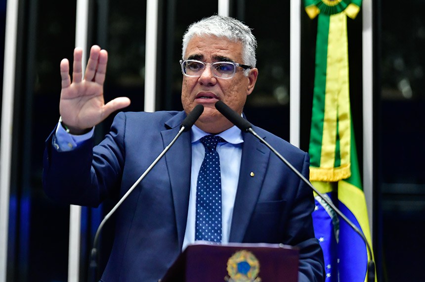 Em discurso, à tribuna, senador Eduardo Girão (Novo-CE).