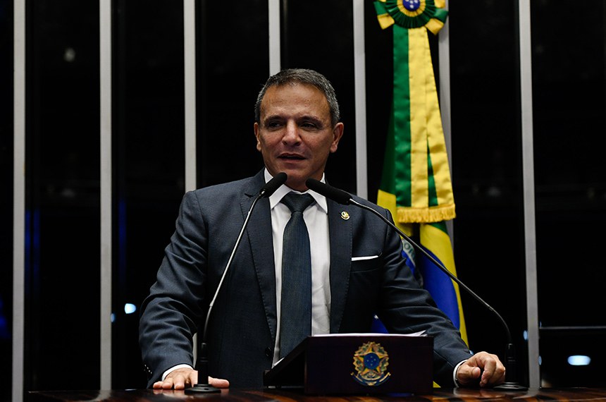 Em discurso, à tribuna, senador Marcio Bittar (União-AC).