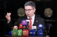 Plenário começará a analisar PEC do quinquênio, informam líderes