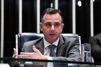 Pacheco defende quinquênio; PEC passa pela primeira sessão de discussão