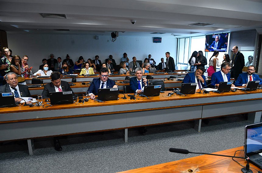 Bancada: 
senador Jayme Campos (União-MT) - em pronunciamento; 
senador Hamilton Mourão (Republicanos-RS); 
senador Sergio Moro (União-PR); 
senador Jaime Bagattoli (PL-RO); 
senador Beto Faro (PT-PA); 
senador Laércio Oliveira (PP-SE); 
senador Jorge Seif (PL-SC).