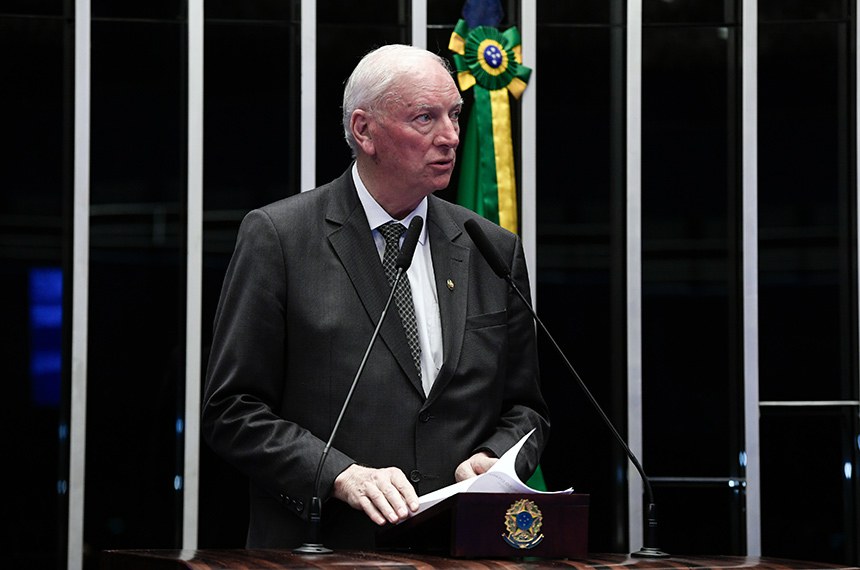 Em dsicurso, à tribuna, senador Ireneu Orth (PP-RS).