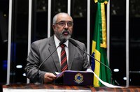 Paim aplaude aprovação de projeto que amplia e prorroga cotas no serviço público