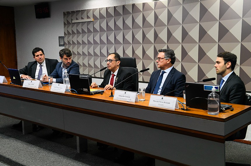 Mesa: 
advogado Pedro Ivo Velloso; 
diretor de Competições da Confederação Brasileira de Futebol (CBF), Júlio Avellar; 
presidente da CPIMJAE, senador Jorge Kajuru (PSB-GO); 
oficial de Integridade da Confederação Brasileira de Futebol (CBF), Eduardo Gussem; 
advogado Marcelo Neves Resende.