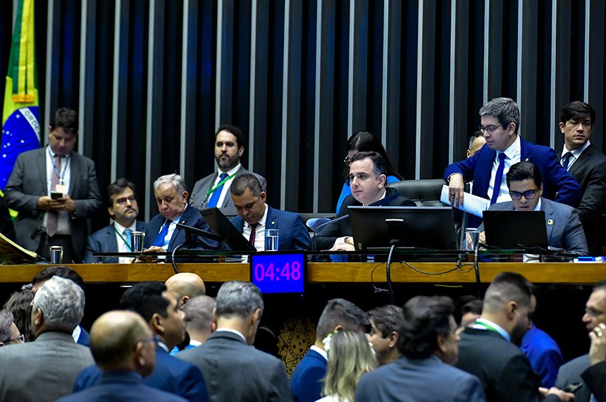 Mesa: 
senador Izalci Lucas (PSDB-DF);
deputado Gilson Daniel (Podemos-ES);
presidente do Senado Federal, senador Rodrigo Pacheco (PSD-MG); 
líder do governo no Congresso Nacional, senador Randolfe Rodrigues (Rede-AP); 
secretário-geral da Mesa do Senado Federal, Gustavo A. Sabóia Vieira.