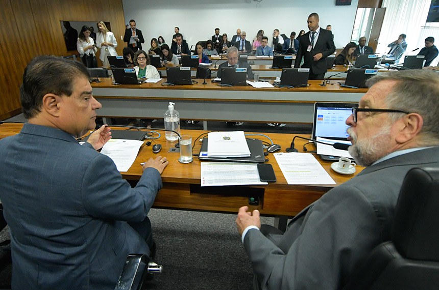 Bancada:
senadora Teresa Leitão (PT-PE); 
senador Izalci Lucas (PL-DF).