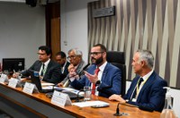 Debatedores defendem reciclagem e aproveitamento energético de resíduos