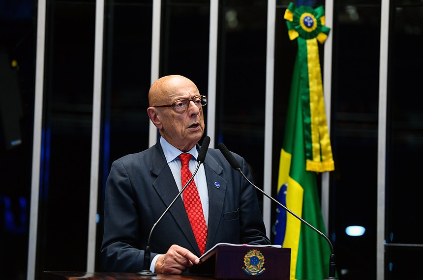 Em discurso, à tribuna, senador Esperidião Amin (PP-SC).