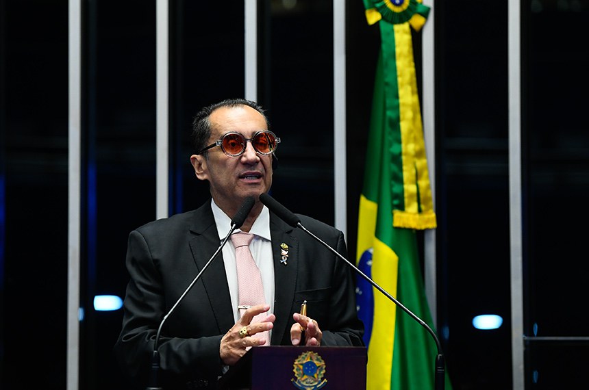 Em discurso, à tribuna, senador Jorge Kajuru (PSB-GO).