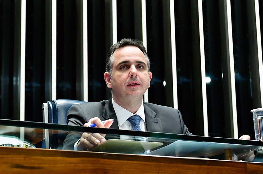 Mesa: 
presidente do Senado Federal, senador Rodrigo Pacheco (PSD-MG), conduz sessão. 