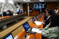 Aprovado, subsídio para reconstruir casas atingidas por enchentes vai à Câmara