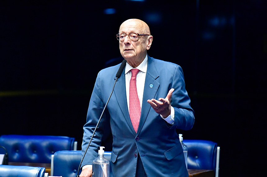 Em pronunciamento, à bancada, senador Esperidião Amin (PP-SC).