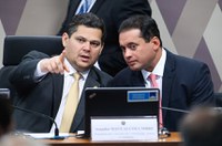 Vai a Plenário projeto que estabelece local de julgamento de ação cível