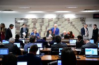 CAE debate aumento de 66% na emissão de títulos públicos no exterior