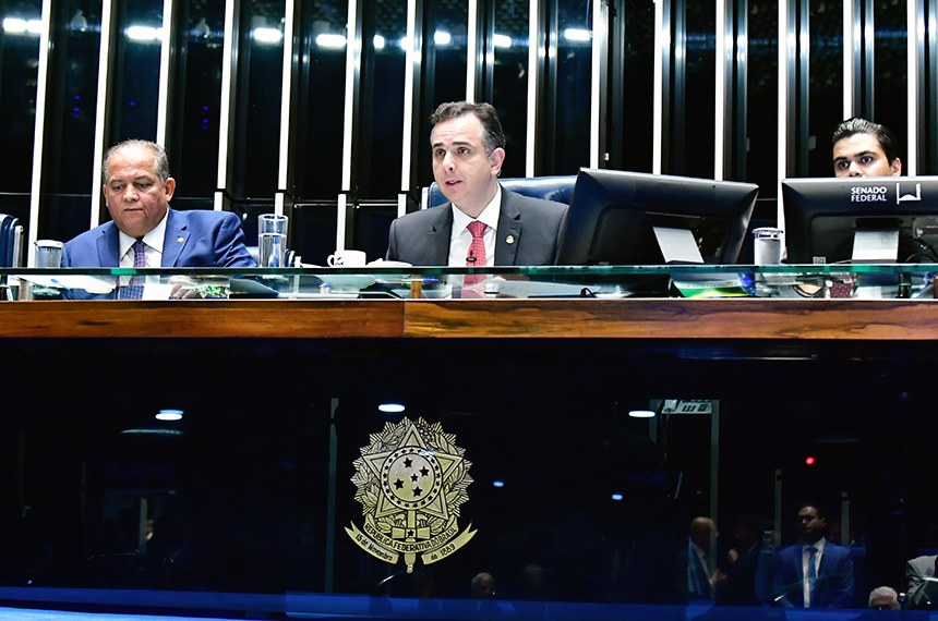 Mesa: 
senador Eduardo Gomes (PL-TO); 
presidente do Senado Federal, senador Rodrigo Pacheco (PSD-MG); 
secretário-geral da Mesa do Senado Federal, Gustavo A. Sabóia Vieira.